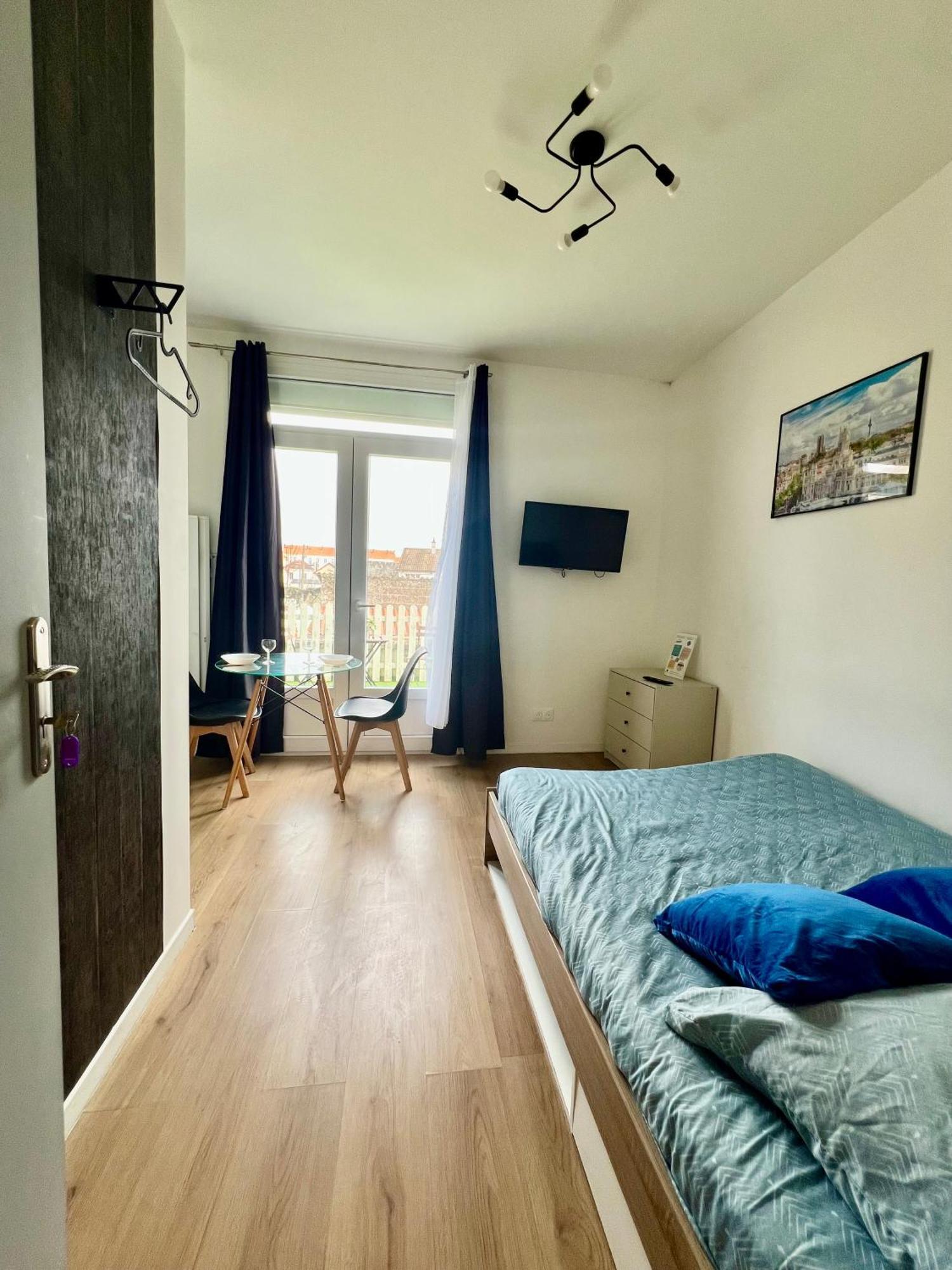 Studios Ideal Pro I Centre-Ville & Parking Gratuit Châtellerault Exteriér fotografie